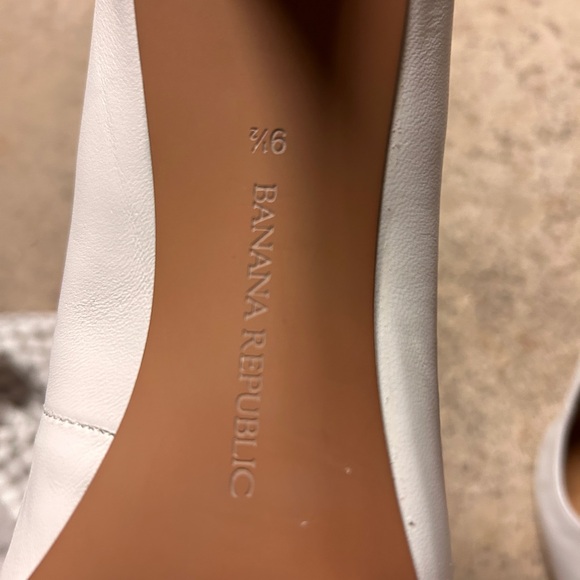 Banana Republic white lightly worn heels - Picture 6 of 6